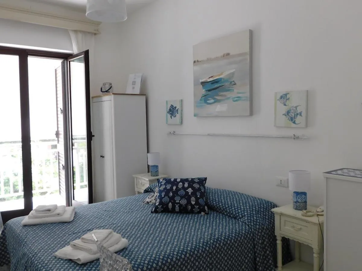 ベッド・アンド・ブレックファスト Sulla Battigia B&B トラビーア